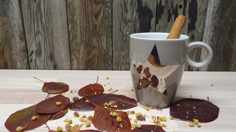 Warme Milch mit Kamille & Zimt